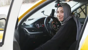 Serêkaniyê'nin tek kadın taksicisi