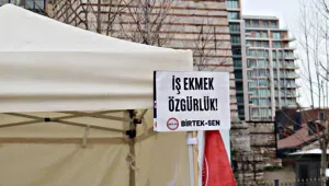 İşçi kadınlar patronlara karşı