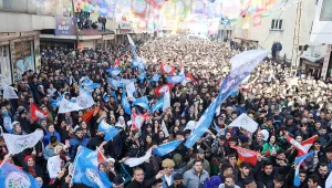 İki koldan halkla buluşma