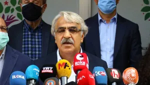 Kaybettikçe saldırıyor