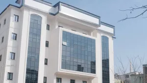 Tabelayı komple söktü