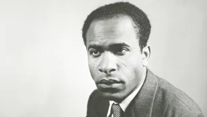 Devrimci yabancı Frantz Fanon
