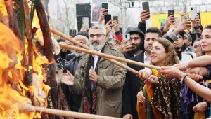 Newroz ateşi yakıldı