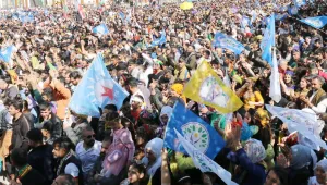 Newroz ateşi Akdeniz'e indi