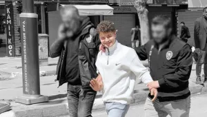 Aşk olsun sana gülüşünde umudu ve direnişi demleyen çocuk