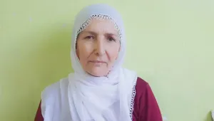 Bir kadın, iki uzak sürgün