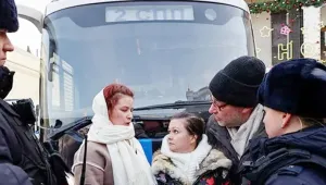 Savaşı reddediyorsan ‘ajansın’!