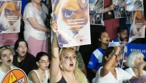 Kanlı yasa oylanırken