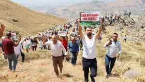 Köylü yaylasına sahip çıkıyor