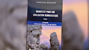 'Maskeli Tanrılar ve Örtük Krallar Çağı' Fransızca çıktı