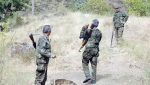 Silah bırakan korucular göçe zorlanıyor