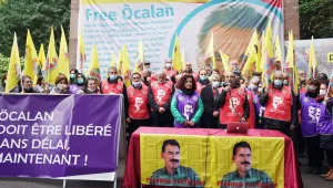 AK önünde bir aylık oturma eylemi başladı
