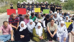 Cezaevi önünde eylem