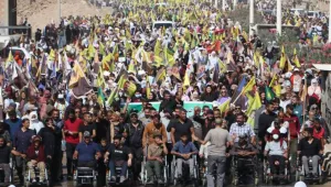On binler komployu protesto etti