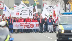 Almanya’da grev dalgası