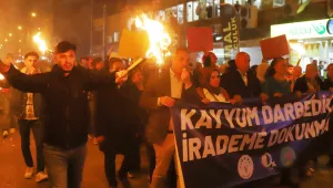 Qoser'de meşaleli yürüyüş