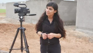 Kamerası direnenlere çevriliydi