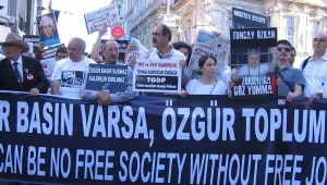 100’den fazla gazeteci rehin