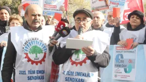 Emeklilerden iktidara kırmızı kart