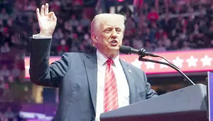 Trump resmen başkanlık koltuğunda
