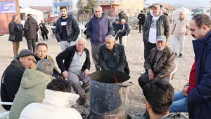 Bir SMS ile köye çöktüler