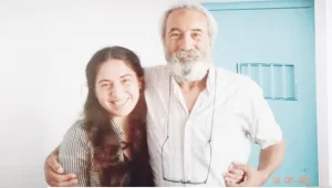 Üç tutsak tecritte
