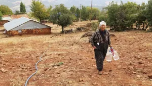 Burada üç beş ev kalmışız bizi yerimizden edecekler