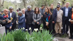Vedat Aydın'ın mezarını ziyaret