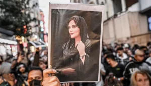 Jîna’nın adı Maison du Peuple’de