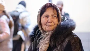 Yaşlı kadınlar yoksulluğa sürükleniyor
