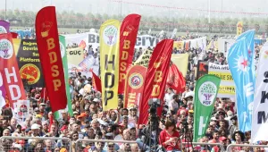 Newroz coşkusuyla 1 Mayıs'a