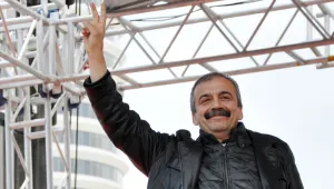 21. yüzyılın devrimcisi/dervişi: Sırrı Süreyya Önder
