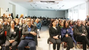 Yumruğuyla, yüreğiyle direndi