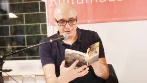 Kayıp kimliğinin izinde