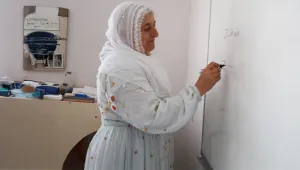 Dilinin öğrencisi ana