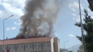 Öğrenciler tehditle susturuluyor