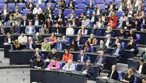48 parlamenterden Koç için çağrı