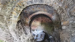 Arak Manastırı kaderine terk edildi
