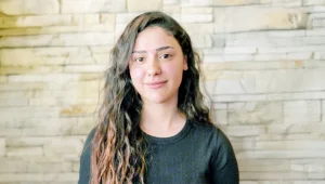 Sesiyle, gitarıyla Kürtçe