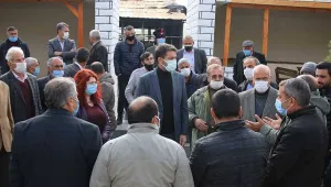 Dükkanları yanan esnafı ziyaret