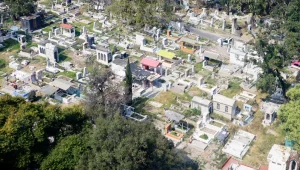 Kardeşim açılacak mezarda