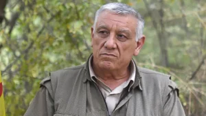 Kürt halkı sınırları yıktı