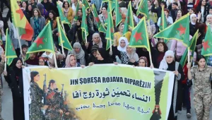 Kadınlar Rojava Devrimi’ni savunuyor
