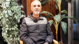 Annesine sözünü, ana dilini öğrenerek tuttu