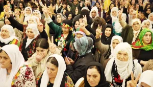Rojhilatlı kadınların yanındayız