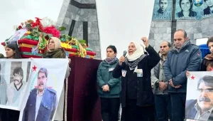 Oğlu Şervan'ın yanına defnedildi