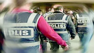 Kiracı koruma polisi, ev sahiplerini tutuklattı