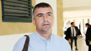 Küresel hesapların ortasında bir küçük ada