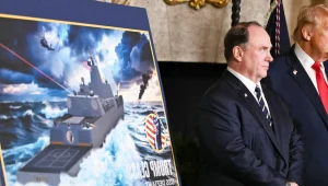 Trump'ın sadık dostu Phelan görevi bıraktı