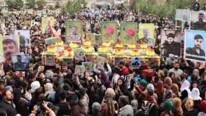 En ön saftaydılar, göğüslerini siper ettiler